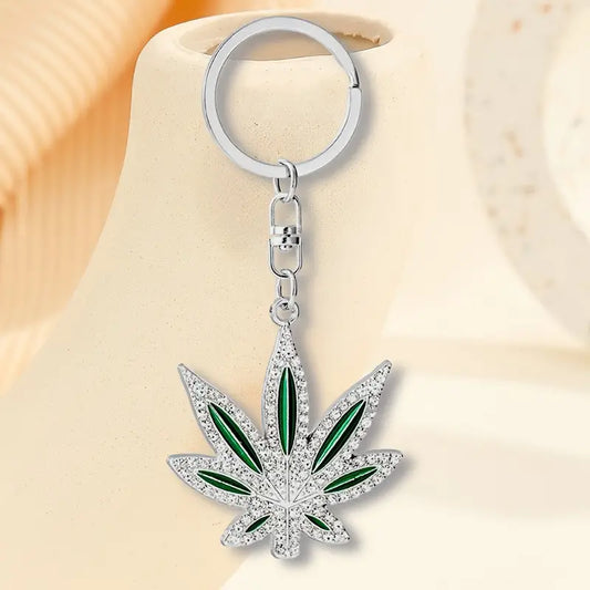 1pc Fashion Maple Leaf Shape Keychain, Zinc Alloy Mini Maple Leaf Keyring