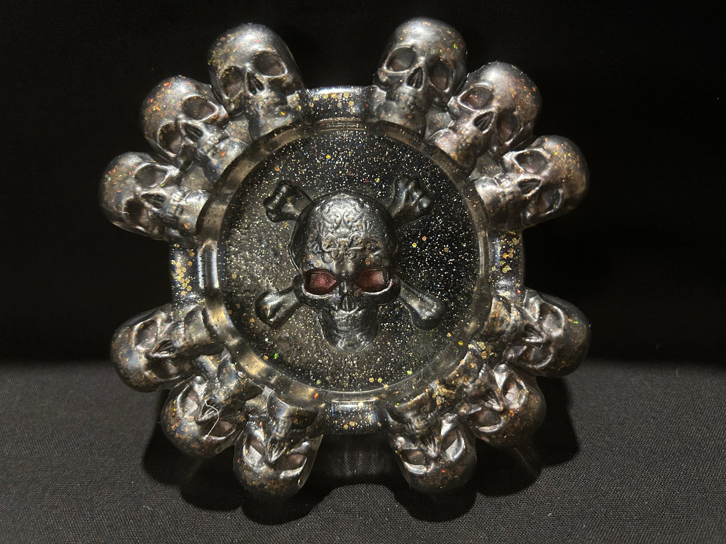 Multi skulls ashtray's